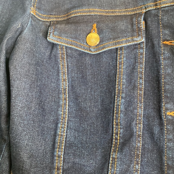 Denim jacket 🧥 - Picture 6 of 7